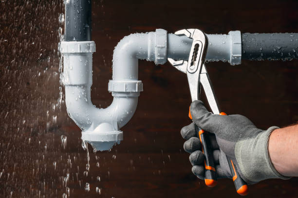 Professional Leak Detection technician working in Hoffman, NC
